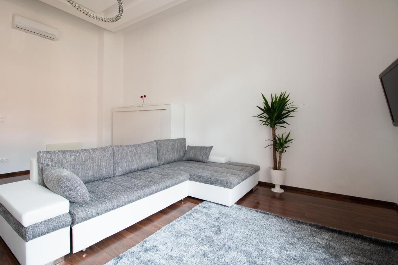 Basilika View Imperial Suite -Sas Street -Need Reservation For Free Parking Budapest Exterior photo